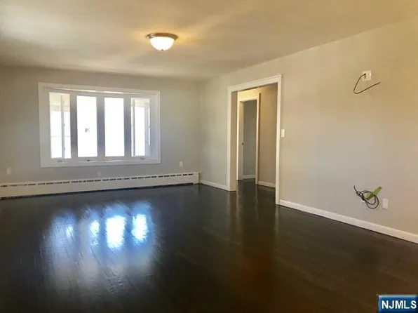 108 Summit Ter Floor 2, Cliffside Park, NJ 07010