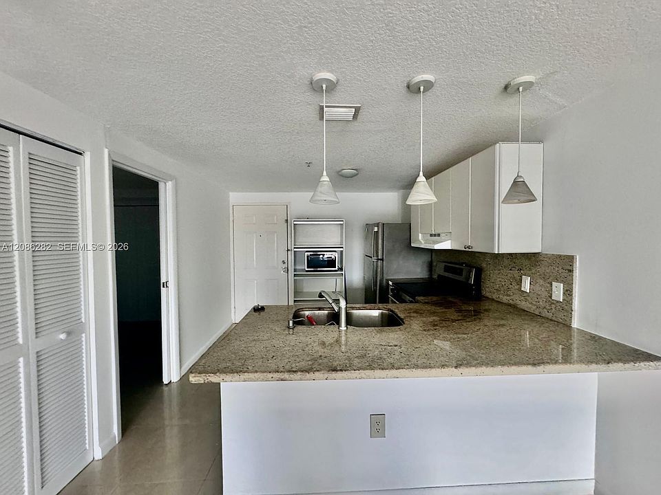 1st image of 218 SW 8th Ave APT 303
