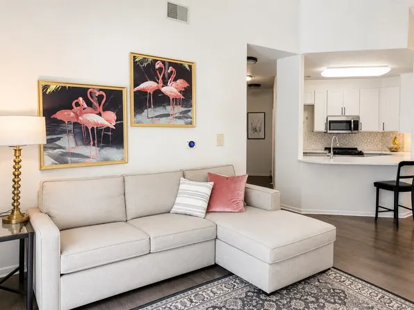 18 Kings Mill Cir Unit 301, Madison, WI 53718