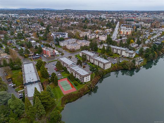 3rd image of 69 Gorge Rd W #203