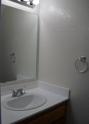 1st floor guest bath