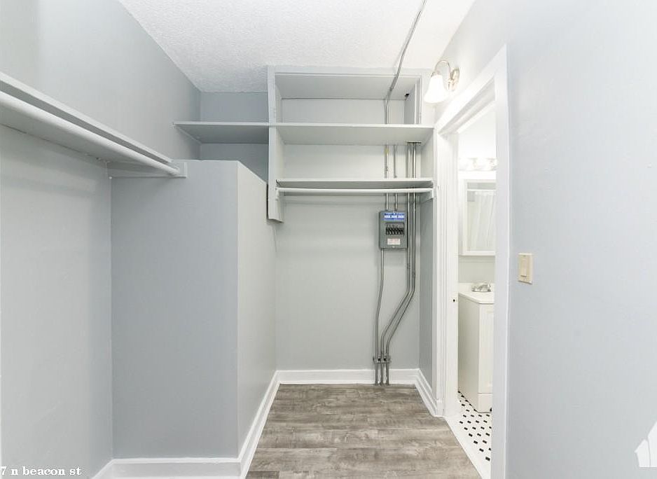1st image of 4737 N Beacon St #315