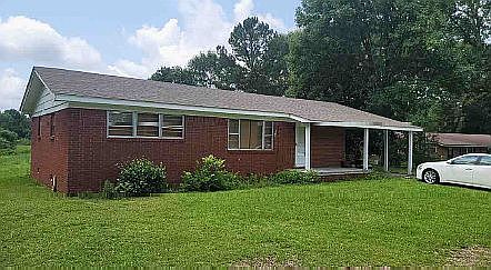 2nd image of 84 Hall Ln