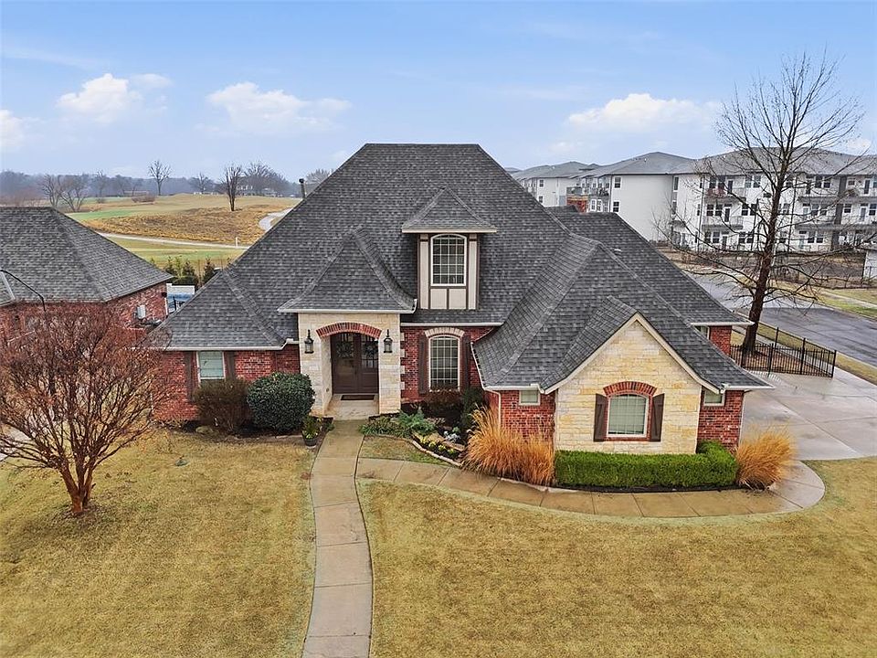 1st image of 1300 Sawgrass Dr