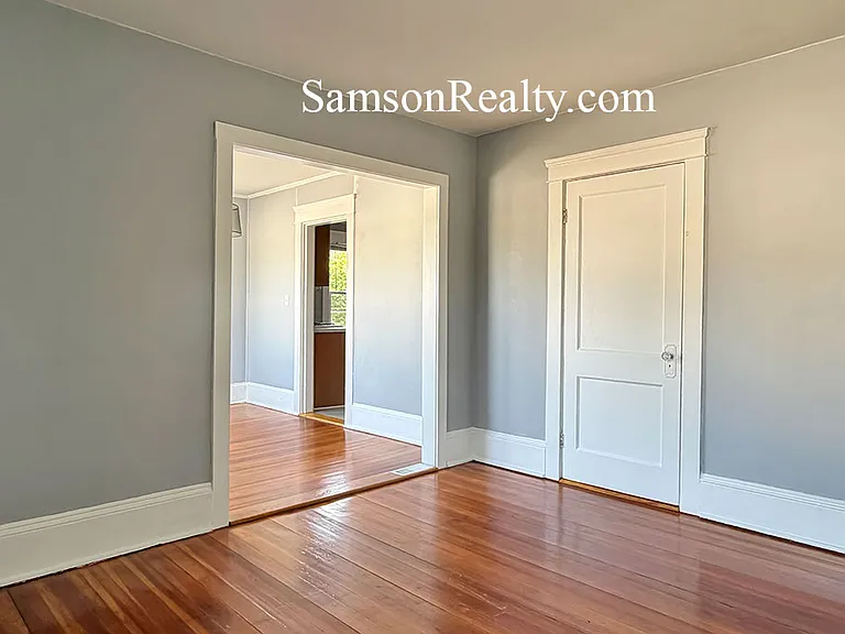 38 Viola Ave #2 — Photo 4