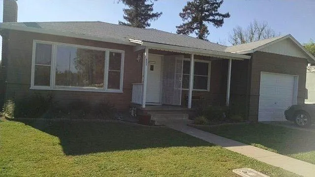 680 Fippins Ave photo 1