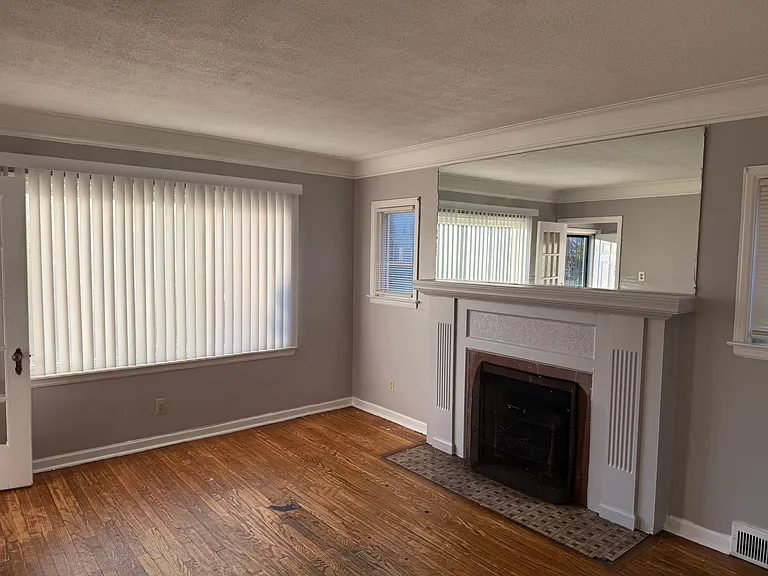 16840 Biltmore St — Photo 2
