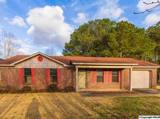 210 Peach Tree Rd, Hartselle, AL 35640