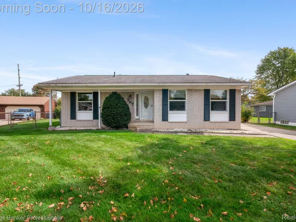 397 Barchester St, Westland, MI 48186