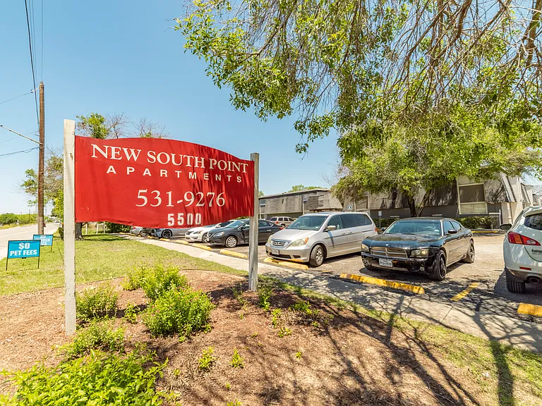 South Point Apartments — Photo 26