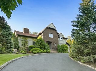 5 Chapel Hill Rd, Short Hills, NJ 07078