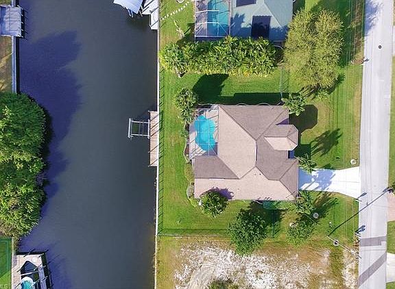 3rd image of 3416 SW 26th Pl