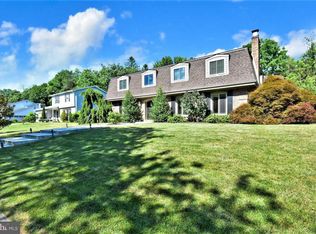 3406 Gail Ln, Bethlehem, PA 18017