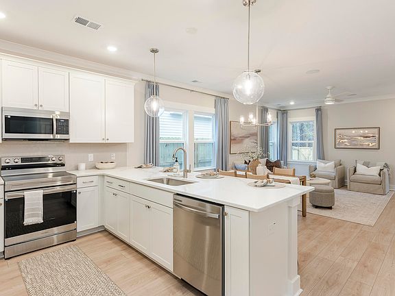 4th image of 3407 Evergreen Oak Rd