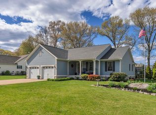 9 Marshview Circle, Seabrook, NH 03874