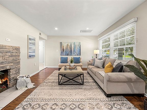3rd image of 330 Magnolia Ave