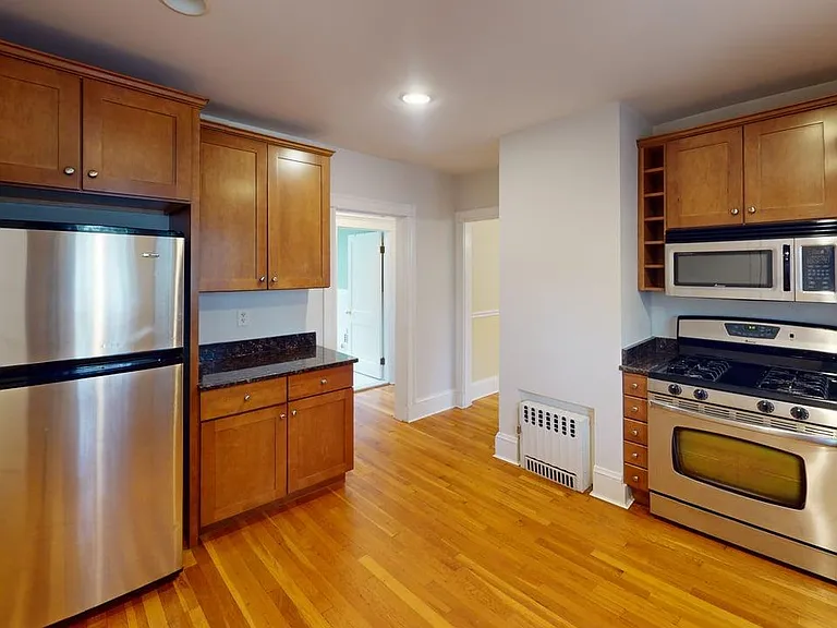 189 Wordsworth St #1 — Photo 2