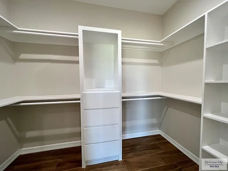 5105 Red River Cir #5105 — Photo 9
