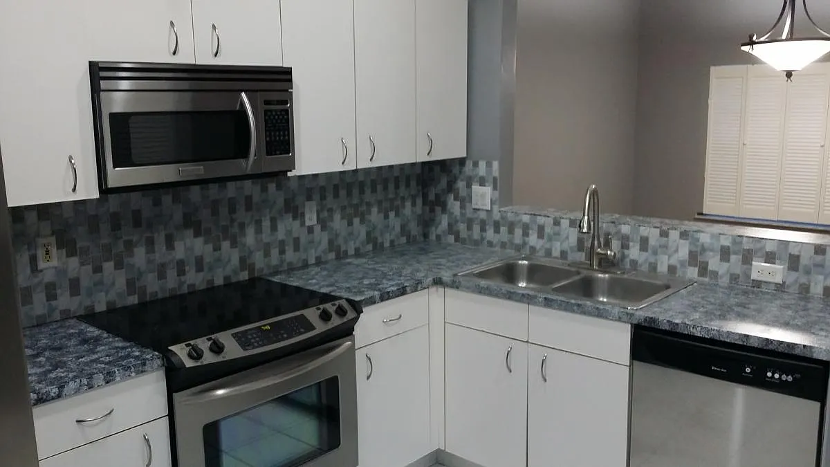 2 bed, 1176 sqft, $2,780 — Photo 3