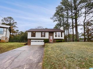 617 Carson Crest Cir, Birmingham, AL 35215