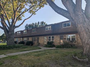 606 Jackson St S #606, Shakopee, MN 55379