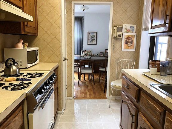 5th image of 210-05 Corp Kennedy St #4G