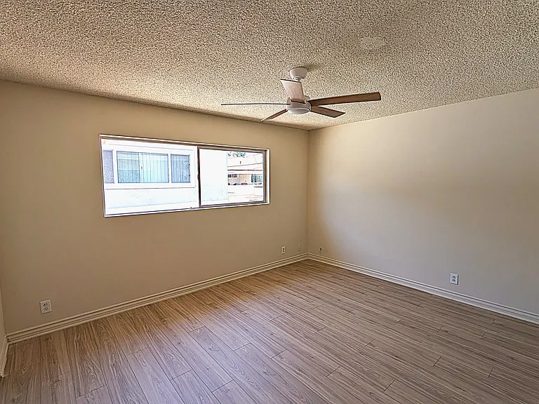 6658 Wilkinson Ave #5 — Photo 7