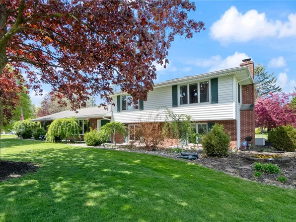 161 South Ave, Newark, NY 14513