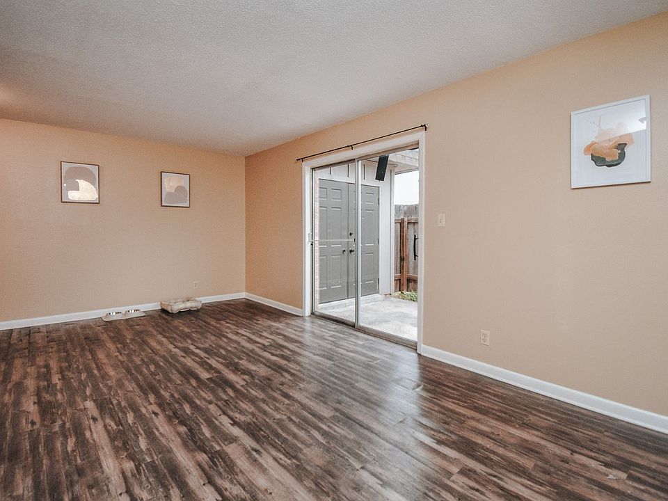 1st image of 3804 Palmetto Ave #C