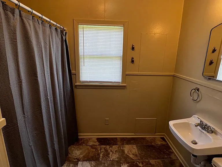 119 Saint Julien Ave — Photo 24