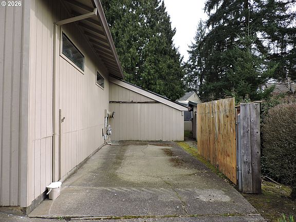 3rd image of 9780 SW Rodeo Pl