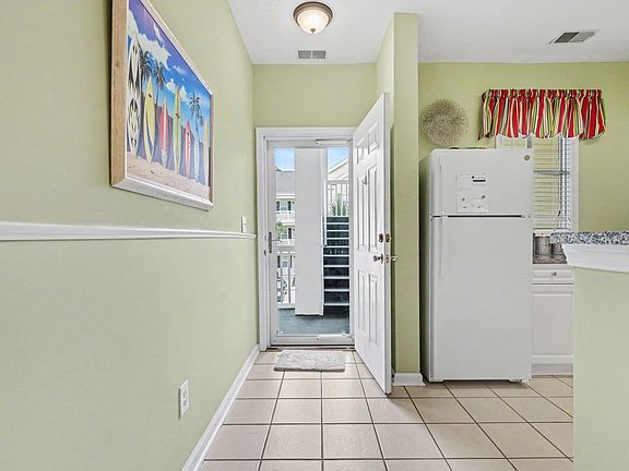 4th image of 601 N Hillside Dr. #3322