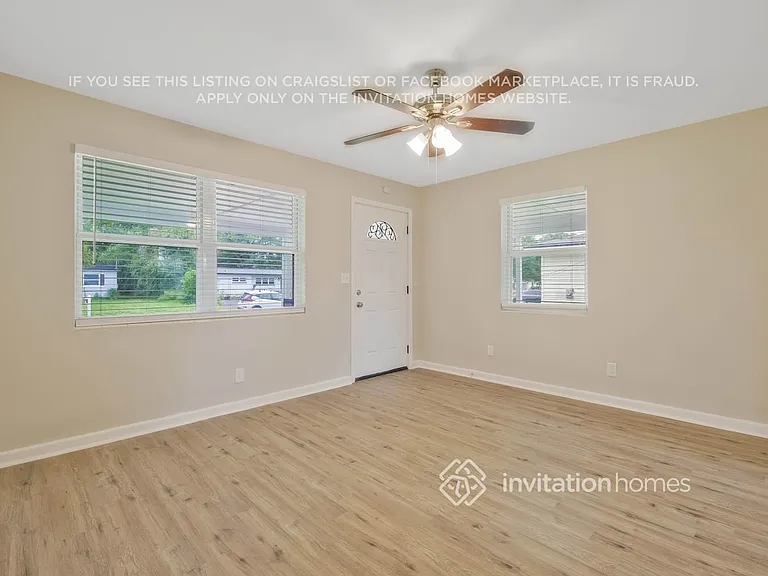 6585 Larne Ave — Photo 2