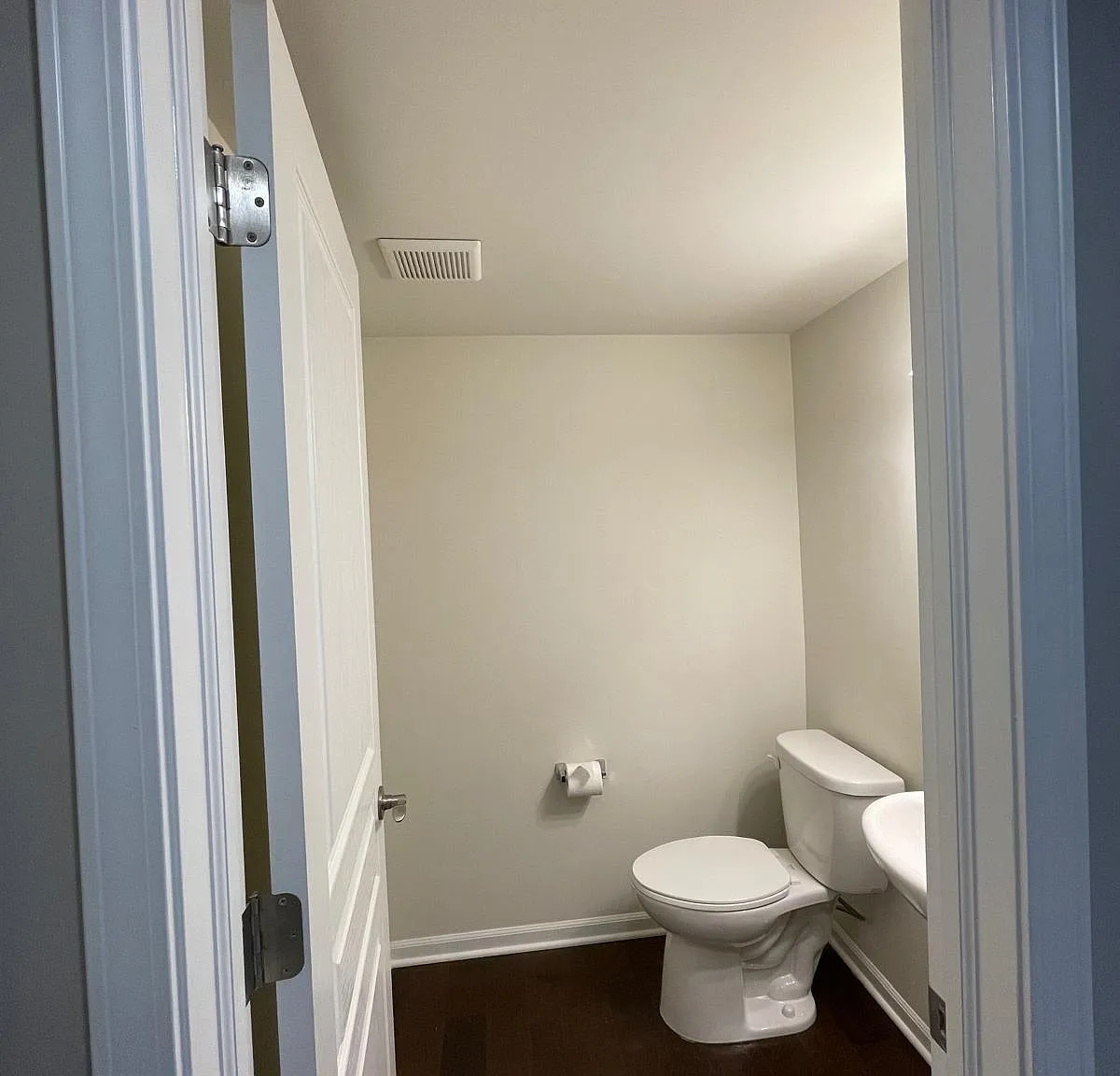 4 bed, 3.5 bath, 2000 sqft, $2,900 — Photo 4