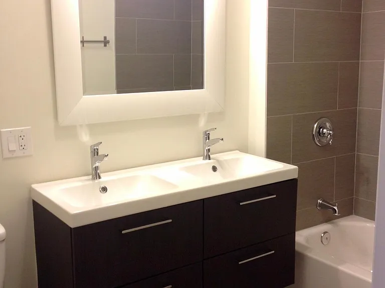 1032 W George St #2 — Photo 6