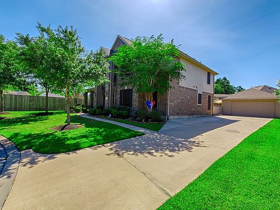 3rd image of 25003 Stillhouse Springs Dr