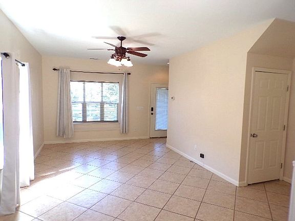 3rd image of 35 Bellhaven Way