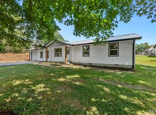206 S Walnut St, Marble Hill, MO 63764