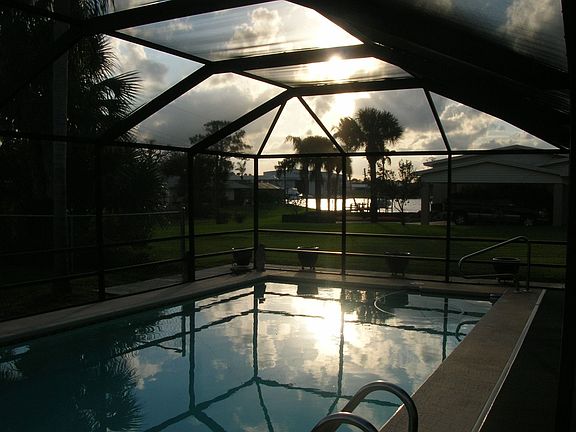 Screened - In Pool