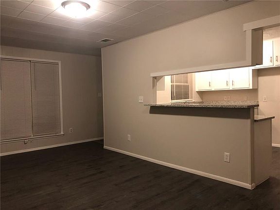 4th image of 1006 Sunnyvale Dr