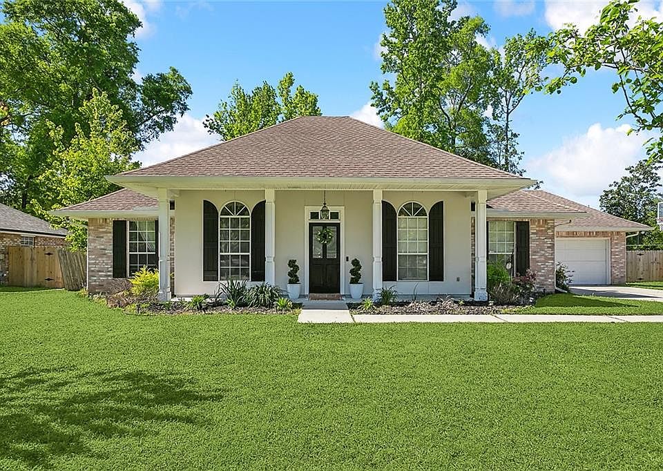 1st image of 6039 Chateau Loire Cir