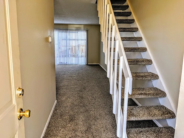 1050 Sir Galahad Drive — Photo 11