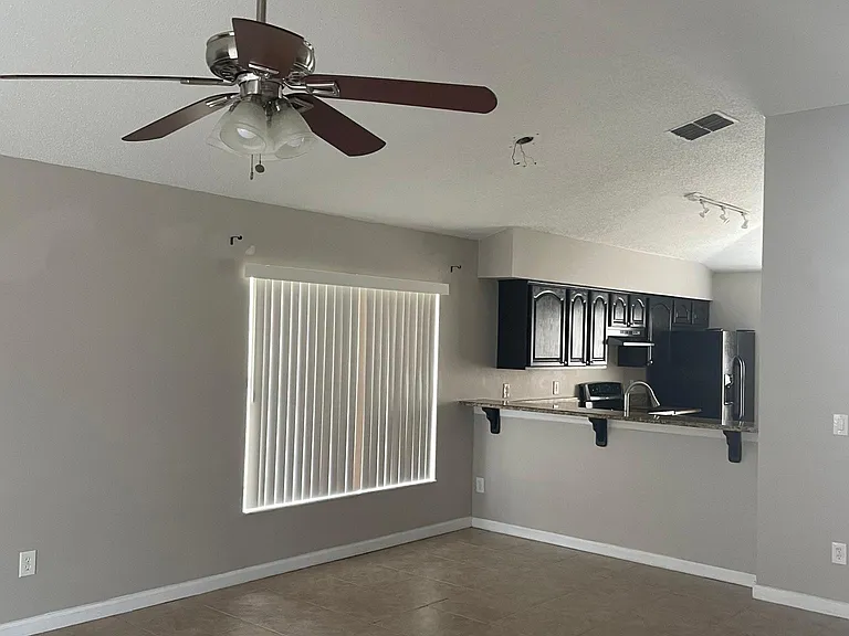 2609 Brittany Ln — Photo 8