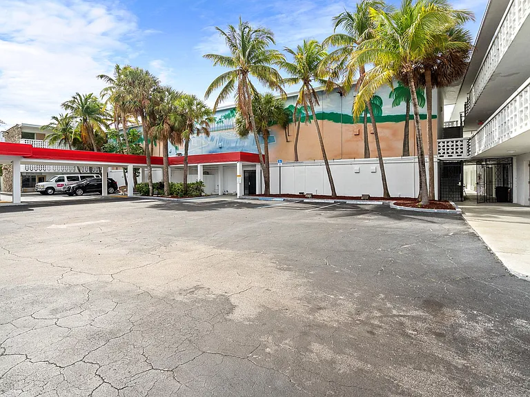 3001 N Federal Hwy #209 — Photo 10