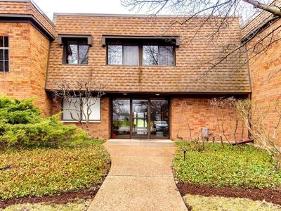 110 Old Oak Dr APT 231, Buffalo Grove, IL, 60089