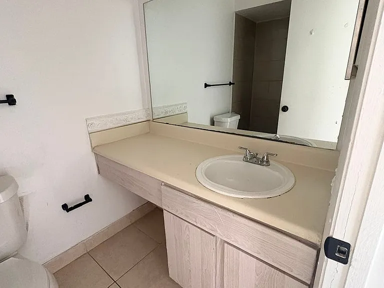 2855 Winkler Ave #120 — Photo 13