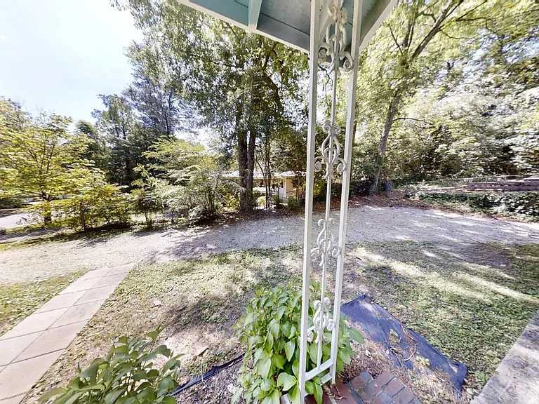 560 Sherwood Dr — Photo 45
