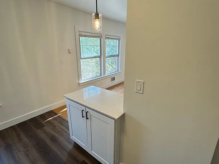 5th & Mercer Apartments — Photo 13