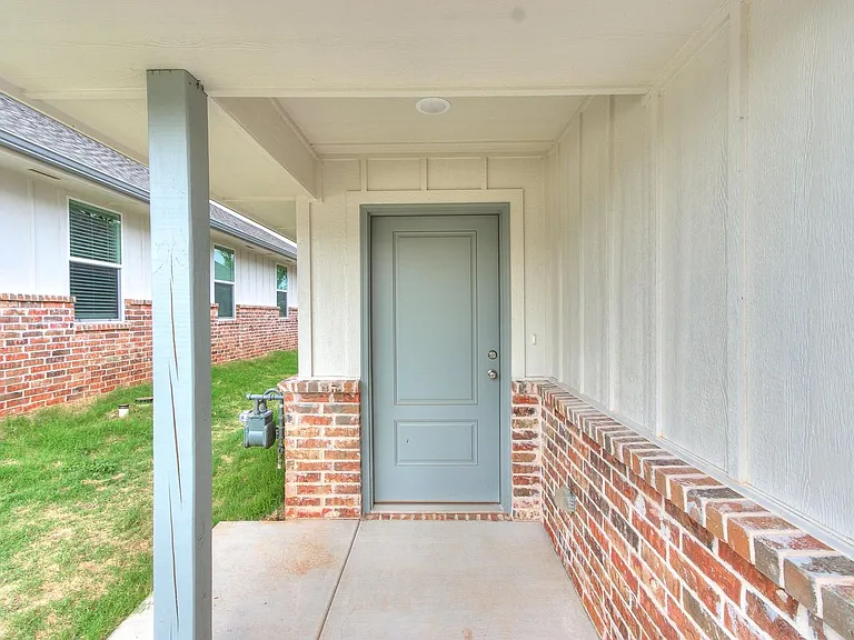 3801 Franks Way — Photo 5