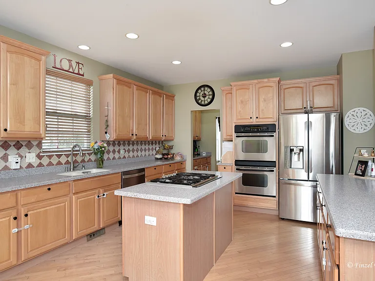 6625 Majestic Way — Photo 3